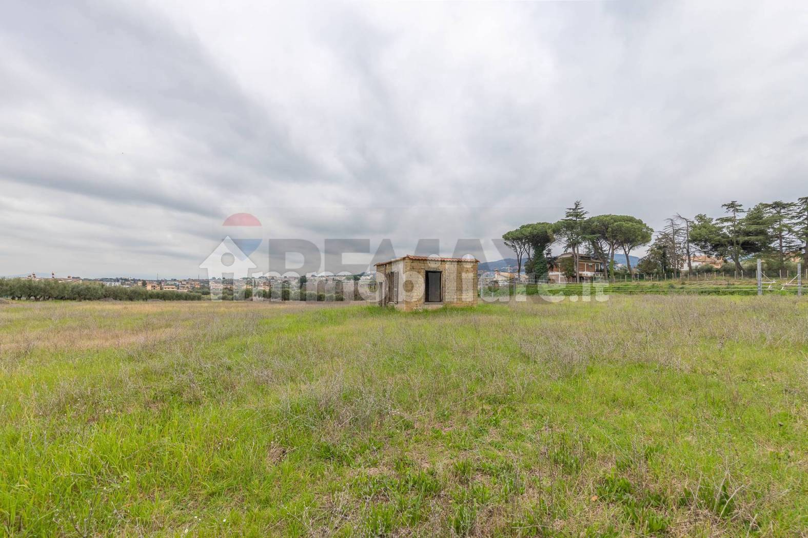 Terreno Agricolo con Casetta a Vermicino, Roma