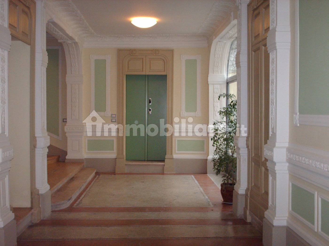 Elegante Bilocale Ristrutturato in Palazzo Storico Mantovano